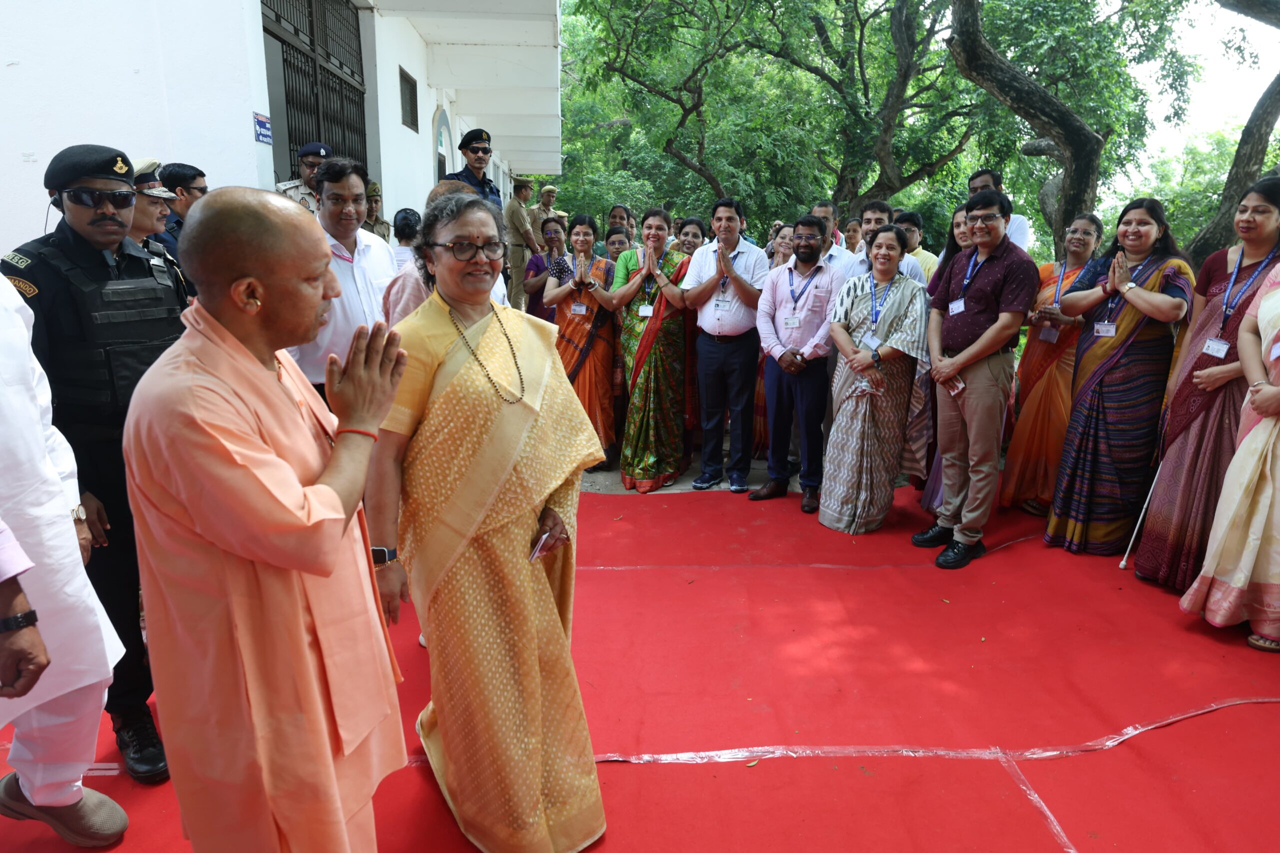 cm yogi adityanath, birsa munda, tribal empowerment, national movement, cm yogi adityanath, varanasi seminar, vasant kanya mahavidyalaya, icssr, tribal rights, social justice, academic dialogue, research papers, ashoka bhagat, alka singh, anjana singh, tribal identity, resistance, tribal legacy, historical relevance, socio-political movements, anthropological perspective, sociological analysis, indian freedom struggle, academic research, tribal consciousness, cultural heritage, academic seminar