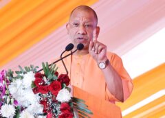 CM Yogi celebrates Holi by worshipping Holika Bhasma