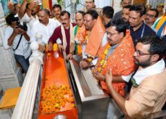 BJP National President Nitin Nabin Offers Prayers at Hanuman Setu Temple in Lucknow