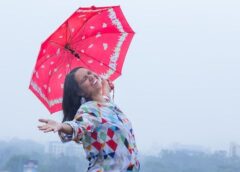 Light Rain Fails to Cool Varanasi as Humidity, Strong Sunshine Bring Back Summer-Like Conditions