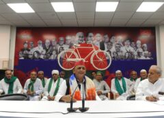 Farmer Prosperity Essential for Strong Economy, Says Akhilesh Yadav
