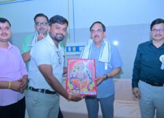 World Pharmacists Day Observed at Gonda Medical College with Fruit Distribution and CPR Training